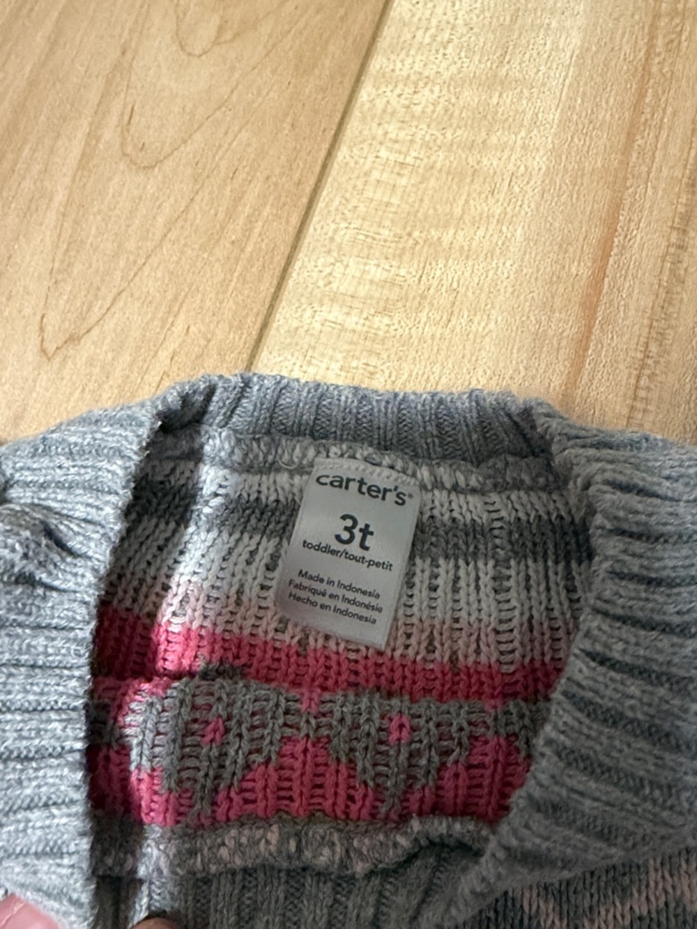 Beautiful knit sweater - Picture 2 of 2